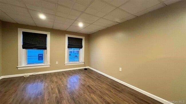 320 New York Ave in Huntington, NY - Building Photo - Building Photo