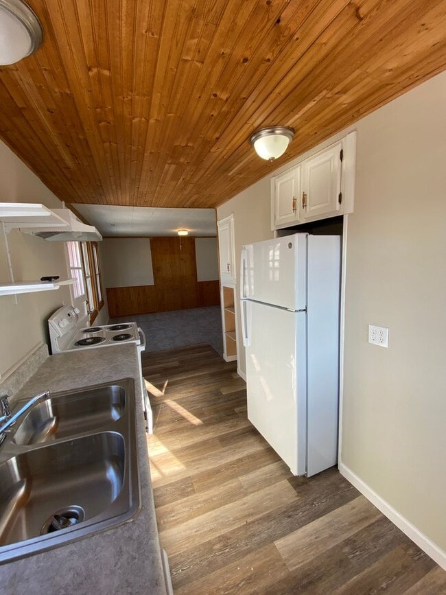 530 W 9th St N in Newton, IA - Building Photo - Building Photo