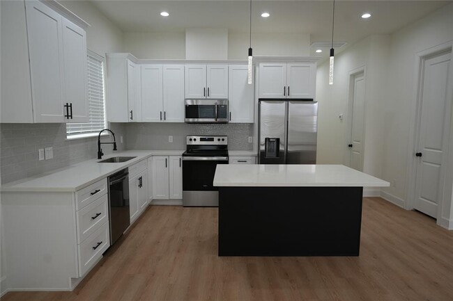 3831 Goodhope St, Unit A in Houston, TX - Building Photo - Building Photo