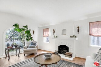 14641 Albers St in Los Angeles, CA - Building Photo - Building Photo