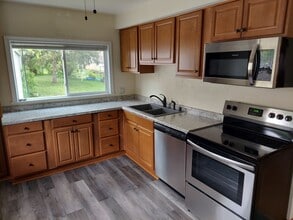 2911 S 85th St in West Allis, WI - Building Photo - Building Photo