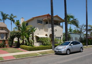 3584-3586 Villa Ter in San Diego, CA - Building Photo - Building Photo