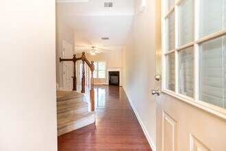 5905 Oakbrook Lake Ct in Norcross, GA - Building Photo - Building Photo