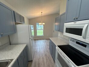 766 Rosa Parks Cir in Pensacola, FL - Building Photo - Building Photo