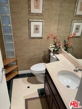 2142 Century Park Ln in Los Angeles, CA - Building Photo - Building Photo