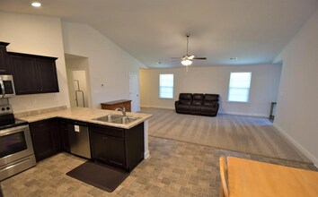 7911 Allen Glen Ln in Olive Branch, MS - Foto de edificio - Building Photo