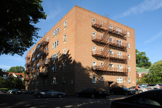 Aycrigg Manor in Passaic, NJ - Foto de edificio - Building Photo