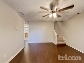 1124 Patriot Cir in Mcdonough, GA - Foto de edificio - Building Photo