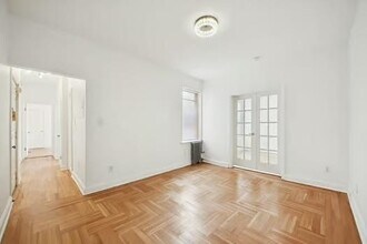 275 Harrison Ave in Jersey City, NJ - Building Photo - Building Photo