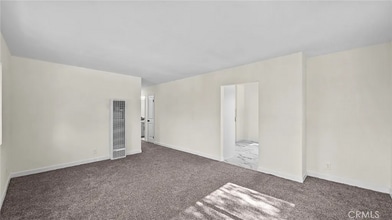 290 N Craig Ave in Pasadena, CA - Foto de edificio - Building Photo