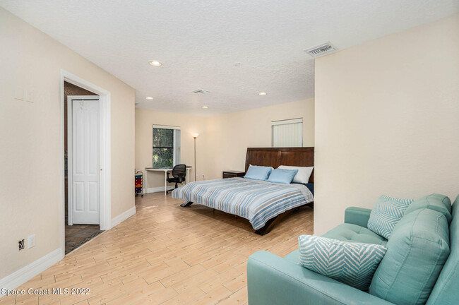 1043 Green Rd in Rockledge, FL - Building Photo - Building Photo