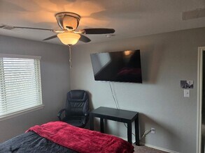 124 Savoy Cv in Kyle, TX - Building Photo - Building Photo