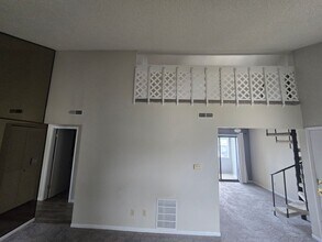 2005 S Mattis Ave in Champaign, IL - Building Photo - Building Photo