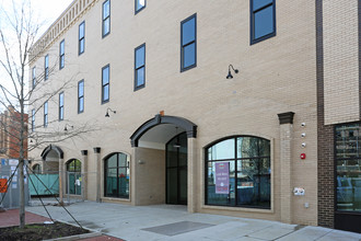 District 36 in Montgomery, AL - Foto de edificio - Building Photo