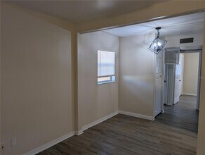 8944 TEMPLE TERRACE Hwy in Temple Terrace, FL - Building Photo - Building Photo