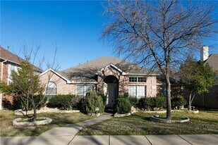 8216 Spring Valley Ln in Plano, TX - Building Photo