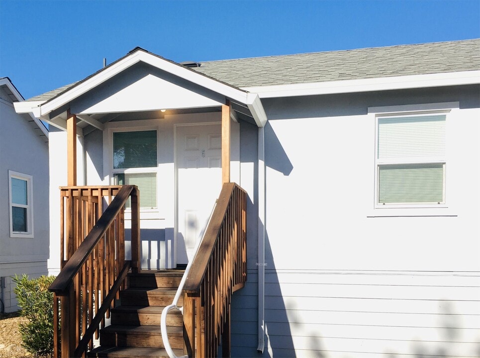 4550 Lakeshore Blvd in Lakeport, CA - Building Photo