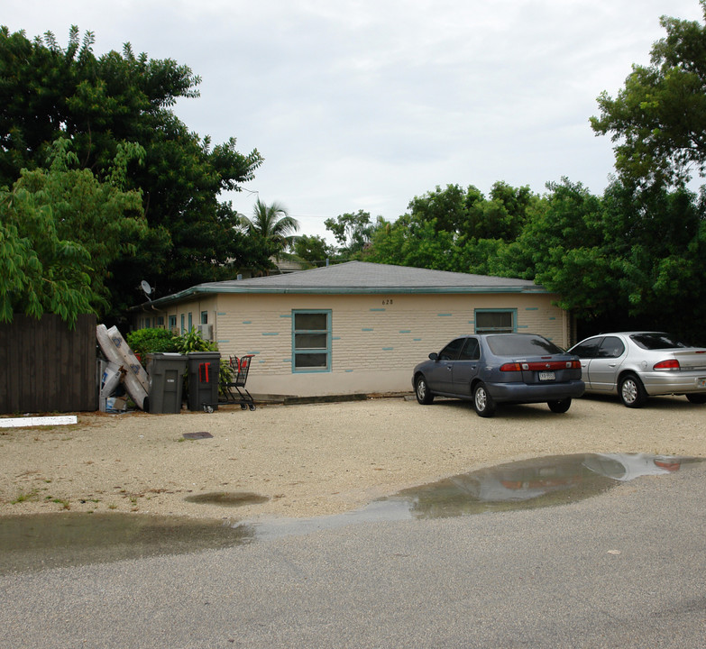 628 NE 8th Ave in Fort Lauderdale, FL - Building Photo