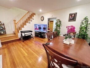 21-31-31 24th St in Queens, NY - Building Photo - Building Photo