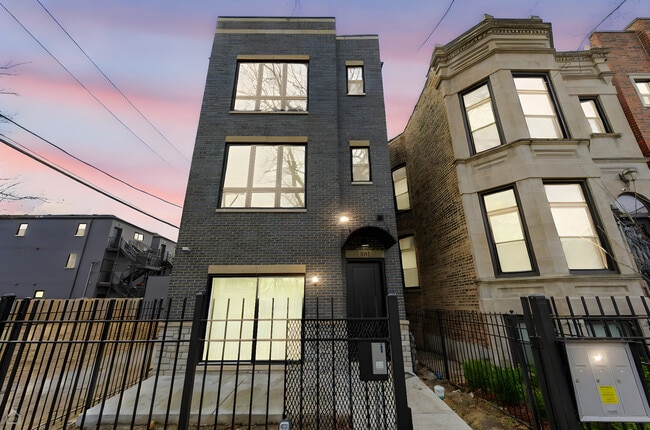 property at 861 E 63rd Pl