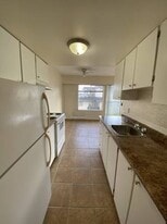 951 Cedar St in Campbell River, BC - Building Photo