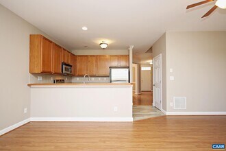 9033 W End Cir in Crozet, VA - Building Photo - Building Photo