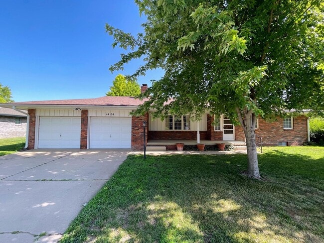 1404 W 24th Ave in Hutchinson, KS - Building Photo - Building Photo