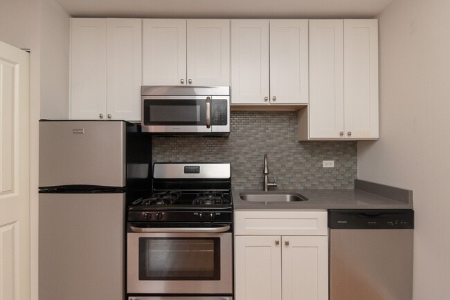 2837 W Palmer St in Chicago, IL - Building Photo - Building Photo