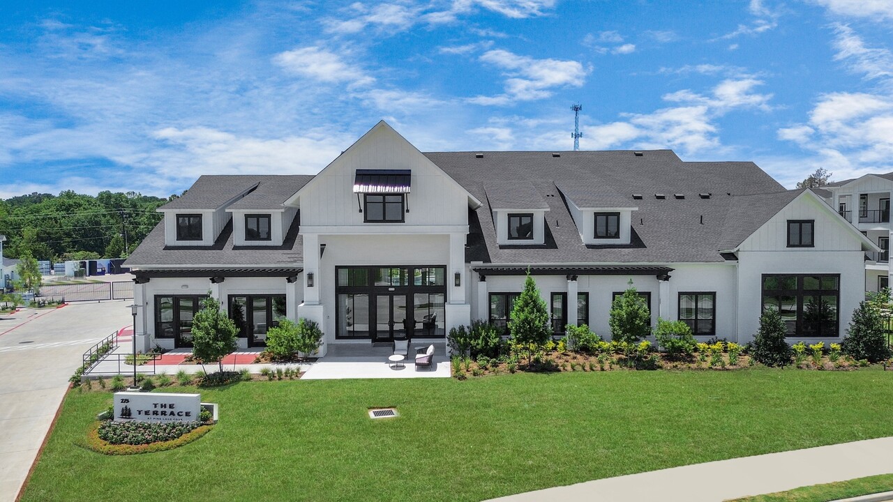 The Terrace at Pine Lake Cove in Montgomery, TX - Building Photo