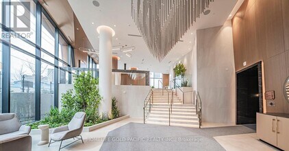 60 Central Park Roadway in Toronto, ON - Building Photo - Building Photo