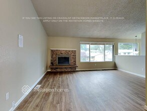 33832 35th Pl SW in Federal Way, WA - Foto de edificio - Building Photo