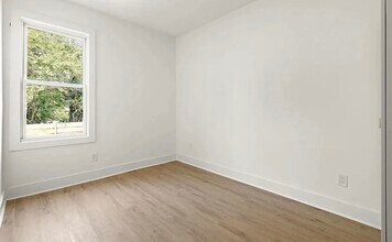12 Claremont Ave in Jersey City, NJ - Building Photo - Building Photo