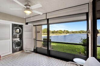 2850 Carambola Cir S in Coconut Creek, FL - Foto de edificio - Building Photo