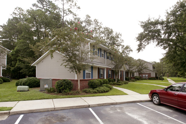 Twin Oaks in Ludowici, GA - Foto de edificio - Building Photo