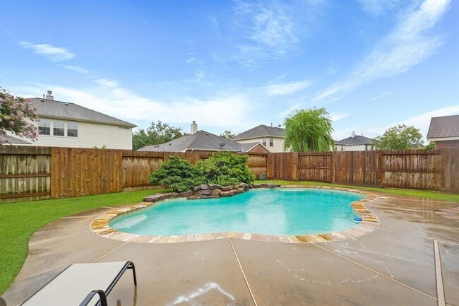 property at 21535 Elm Hurst Ln