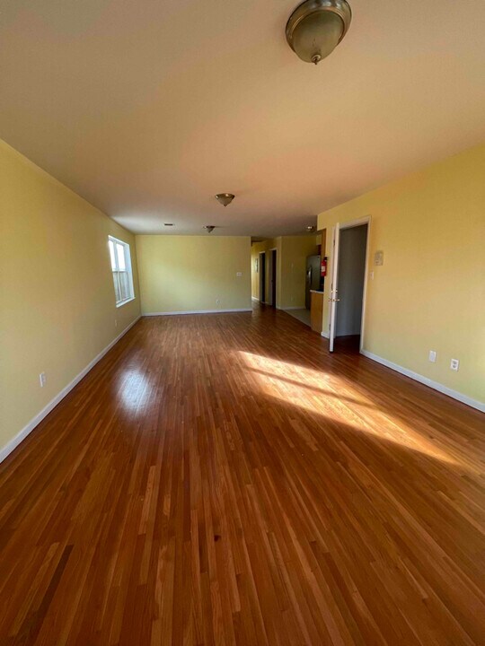 275 Ridgewood Ave in Newark, NJ - Building Photo