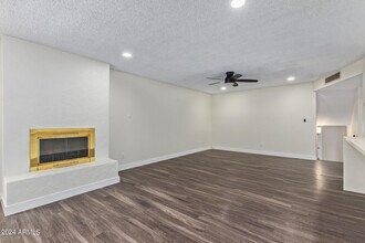 4414 S Newberry Rd in Tempe, AZ - Building Photo - Building Photo