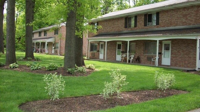 463 Brentwood Dr in Kent, OH - Building Photo - Building Photo