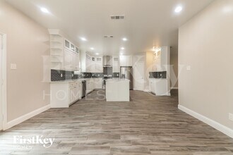 4030 Vineyard Dr in Dallas, TX - Building Photo - Building Photo