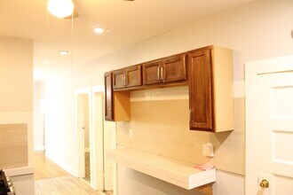 224 Bayview Ave in Jersey City, NJ - Building Photo - Building Photo