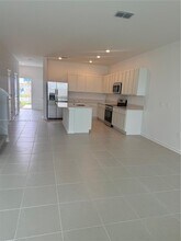 512 Hart Ln in Dundee, FL - Building Photo - Building Photo