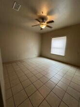 2201 E Travis St in Laredo, TX - Building Photo - Building Photo