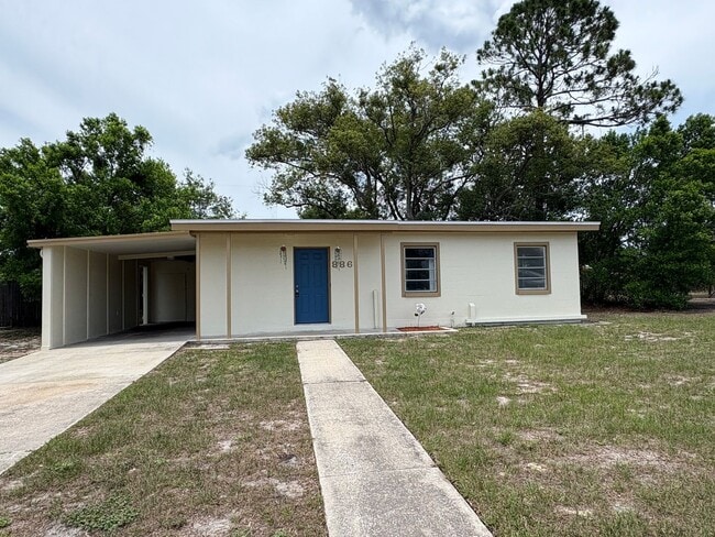 property at 886 Crawford St