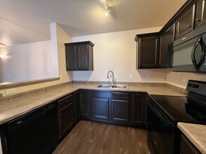 Meadowbreeze Crossing in Appleton, WI - Building Photo - Building Photo