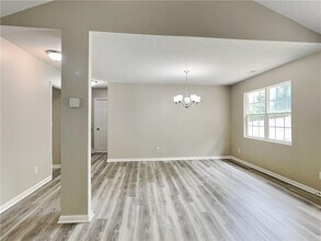 220 Ashland Manor Dr in Lawrenceville, GA - Building Photo - Building Photo