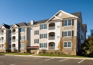 Montage at Hamilton Apartments 55+ Community in Hamilton, NJ - Foto de edificio - Building Photo