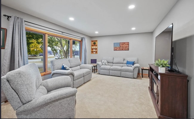 2912 Tucson Dr in Cedar Falls, IA - Building Photo - Building Photo