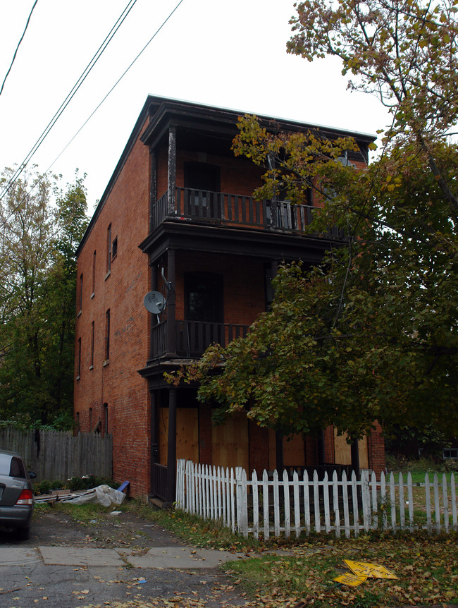 1204 Green St in Utica, NY - Building Photo - Building Photo