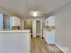 4151 Ravenwood Ct in Union City, GA - Building Photo - Building Photo