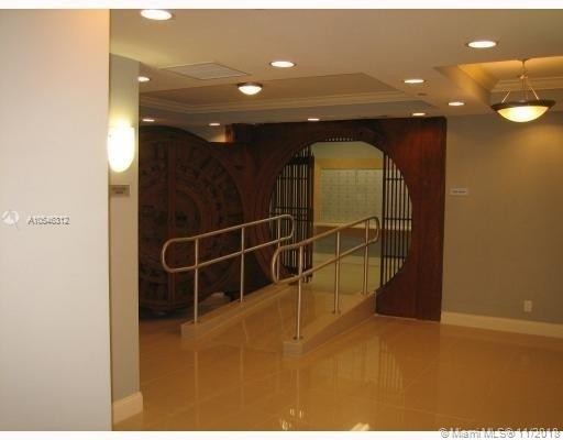 111 E Flagler St-Unit -810 in Miami, FL - Building Photo - Building Photo